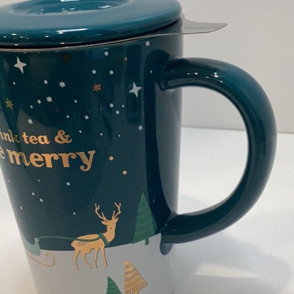 👠 David’s Tea Christmas Mug with Lid and Strainer Insert - Picture 6 of 13